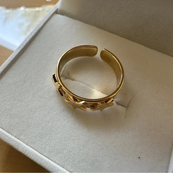 Bracha Gold Star Ring Adjustable One Size - Picture 2 of 4